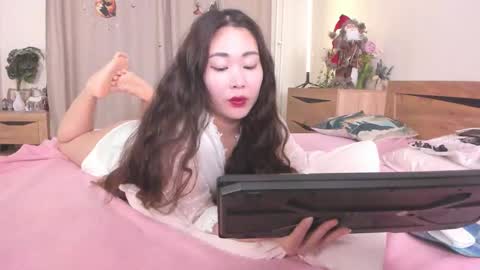 Kate online show from December 17, 2:21 pm