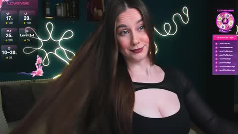 Snapshot of katie_taylorr chatting on October 13, 10:01 pm Katie online show from October 13, 10:01 pm