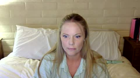 Katie online show from July 31, 12:55 am