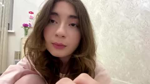 Poly online show from July 1, 7:13 pm