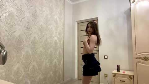 Poly online show from May 30, 7:21 pm