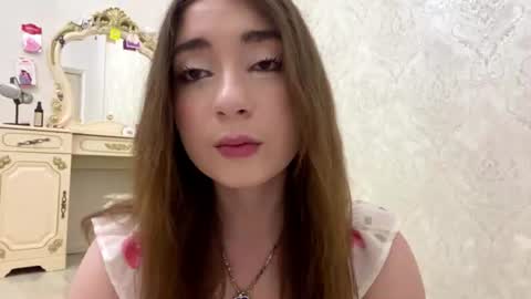 Poly online show from June 11, 7:22 pm