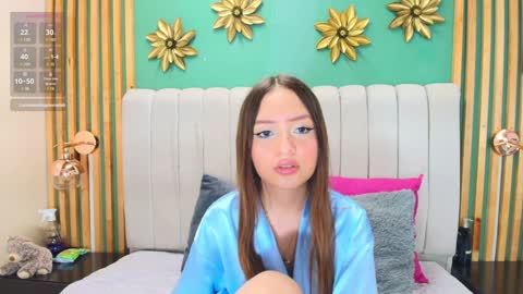 Snapshot of katlyn_martins chatting on January 10, 7:11 pm K A T L Y N online show from January 10, 7:11 pm