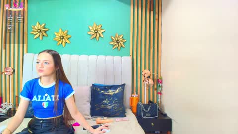 Snapshot of katlyn_martins chatting on March 9, 6:43 pm K A T L Y N online show from March 9, 6:43 pm