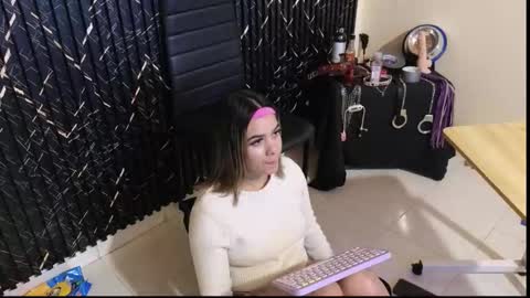 Snapshot of katt_bdsm chatting on October 15, 7:49 pm Katt online show from October 15, 7:49 pm