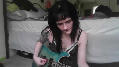 kattattacck online show from May 5, 6:22 pm