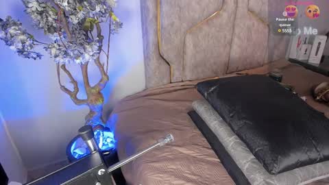 Katerine online show from March 2, 3:45 am