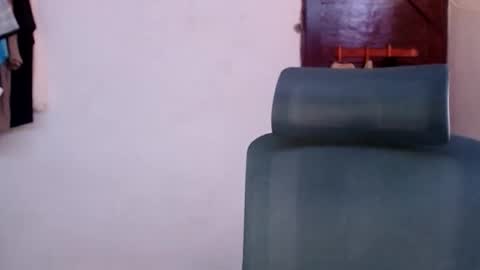 katteyes_ online show from June 1, 10:32 pm