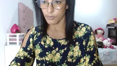 Snapshot of kattleyagray chatting on March 8, 11:07 pm KattleyaGrey online show from March 8, 11:07 pm