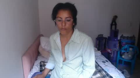 KattleyaGrey online show from July 28, 4:39 pm