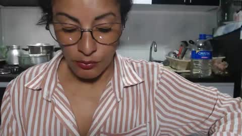 KattleyaGrey online show from December 20, 9:41 pm