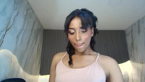 Snapshot of katty_berry_r chatting on October 20, 8:01 pm Katty online show from October 20, 8:01 pm