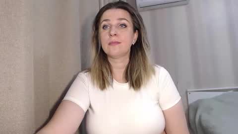 Snapshot of katty_fox chatting on October 16, 7:11 am Katty Fox online show from October 16, 7:11 am