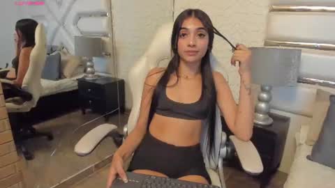 kattylilli online show from July 14, 2:05 am