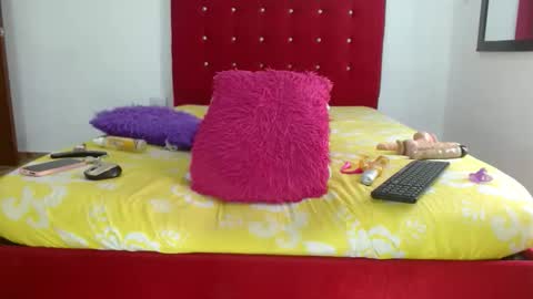 kattysharlotte online show from December 2, 5:59 pm