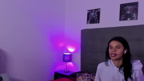 Snapshot of katy_contreras chatting on February 21, 11:01 am katy_contreras online show from February 21, 11:01 am