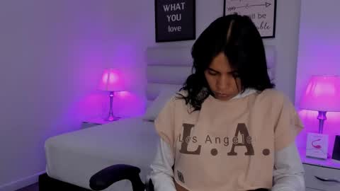 Snapshot of katy_contreras chatting on February 11, 10:58 am katy_contreras online show from February 11, 10:58 am