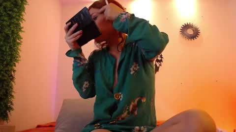 Katy Van online show from November 24, 10:45 pm