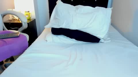 KATYAJHONSS online show from March 24, 10:37 pm