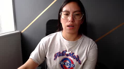 Snapshot of katybelladonna chatting on December 24, 1:28 pm KATY online show from December 24, 1:28 pm