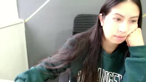 Snapshot of katybelladonna chatting on December 9, 11:26 am KATY online show from December 9, 11:26 am