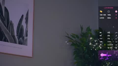 Snapshot of katymolly chatting on February 17, 2:42 am Mia Lovense is active Private is Open online show from February 17, 2:42 am