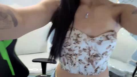 Snapshot of katyrider_a chatting on October 1, 1:38 pm katyrider_a online show from October 1, 1:38 pm