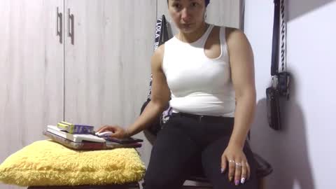 Snapshot of kawit1 chatting on October 10, 6:24 pm Khawit online show from October 10, 6:24 pm