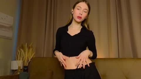 Anna online show from November 17, 7:31 am