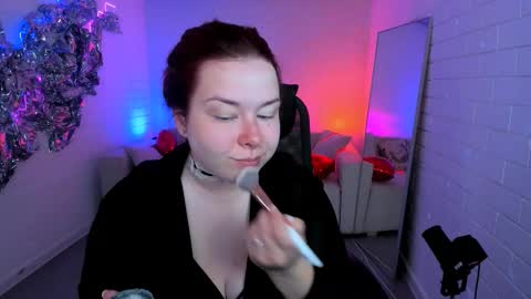 The woman of your dreams online show from October 9, 5:22 am