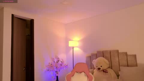 Kayla  online show from May 21, 2:09 am