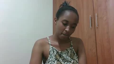 kaylar online show from April 10, 10:27 pm