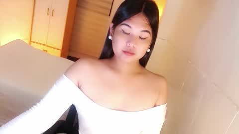Snapshot of kayleepinay chatting on October 12, 10:34 pm Y O U R F U T U R E K A Y L E E online show from October 12, 10:34 pm