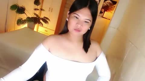 Y O U R        F U T U R E       K A Y L E E  online show from November 30, 2:27 am