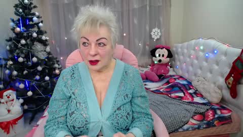 kaylesmoll online show from January 17, 7:38 pm