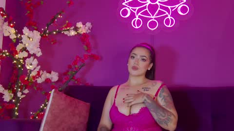 Snapshot of kayllaevans_ chatting on January 25, 9:57 pm Kay online show from January 25, 9:57 pm