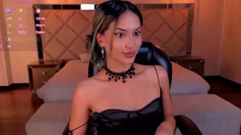 Kay online show from June 19, 9:24 am