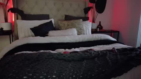 Keelie xx online show from June 10, 10:36 am