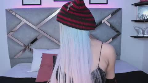 Keidy Monday to Saturday from 200 pm to 810pm  UTC-5 Colombia Time online show from February 18, 7:10 pm