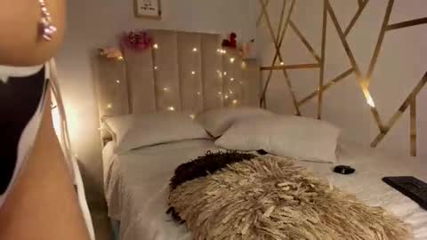 Snapshot of keira_angel_ chatting on October 3, 7:02 am Keira Angel online show from October 3, 7:02 am