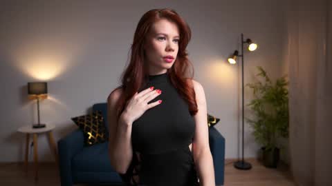 Snapshot of keira_knight chatting on March 1, 10:21 pm keira_knight online show from March 1, 10:21 pm