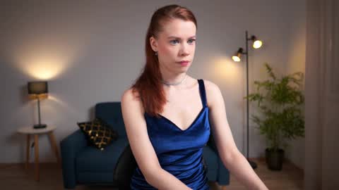 Snapshot of keira_knight chatting on March 12, 9:35 pm keira_knight online show from March 12, 9:35 pm