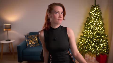 keira_knight online show from December 13, 10:05 pm