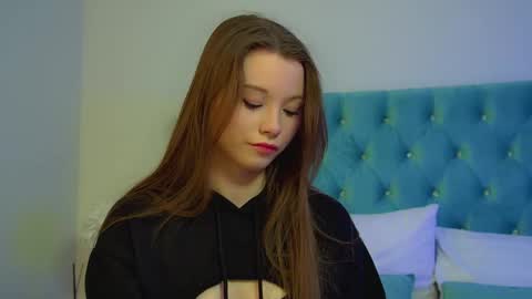 Keira online show from March 10, 6:12 pm