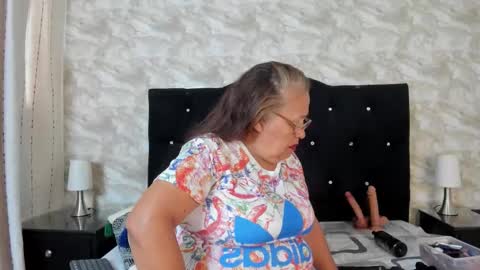   online show from October 24, 11:28 am