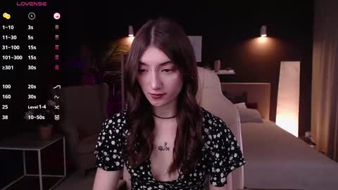 Snapshot of keke_pallmer chatting on October 9, 7:34 am Rina online show from October 9, 7:34 am