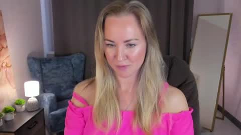 Kelly online show from June 11, 4:20 am