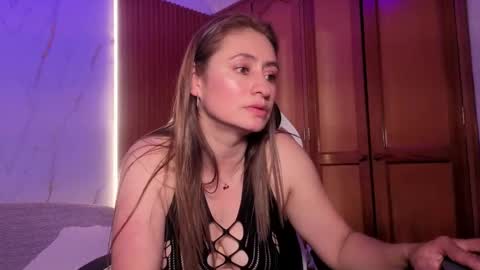 Kelly online show from May 11, 4:04 pm