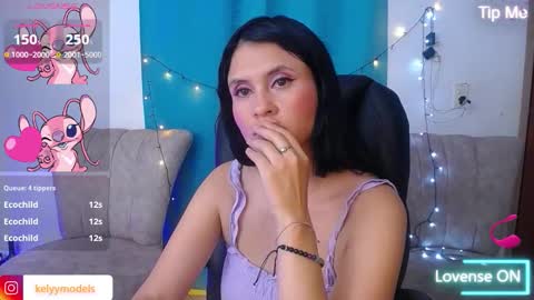 Snapshot of kelly_richardson1 chatting on October 1, 10:26 pm elena online show from October 1, 10:26 pm