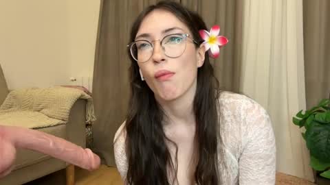 Kelly online show from December 14, 8:03 pm